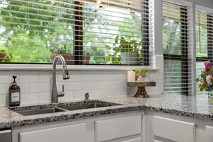 321 Oklahoma Ave, Hewitt, TX 76643 - Photo 5