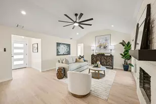 1934 Vista Oaks Dr, Carrollton, TX 75007 - Photo 3