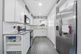 1728 S Bent Tree Trail, Grand Prairie, TX 75052 - Photo 9