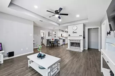 1728 S Bent Tree Trail, Grand Prairie, TX 75052 - Photo 7
