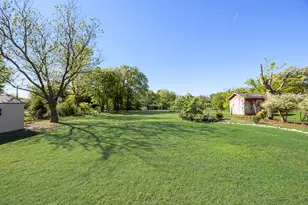 213 E 3rd St, Keene, TX 76059 - Photo 31