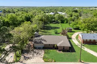 213 E 3rd St, Keene, TX 76059 - Photo 5