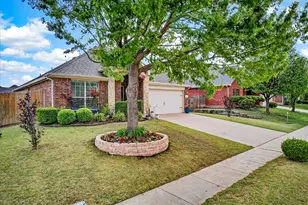 1458 Park Crest Dr, Crowley, TX 76036 - Photo 3