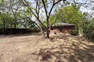 118 Brazos St, Garland, TX 75041 - Photo 17