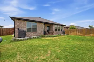 924 Ravenwood Ln, Van Alstyne, TX 75495 - Photo 25