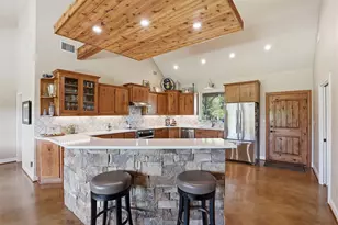 825 Benavides Ln, Mineral Wells, TX 76067 - Photo 9