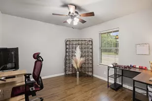 208 N Oak Ln, Tolar, TX 76476 - Photo 3