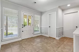 10014 Burgundy Dr, Woodway, TX 76712 - Photo 7