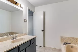 5902 Marvin Loving Dr, Garland, TX 75043 - Photo 19
