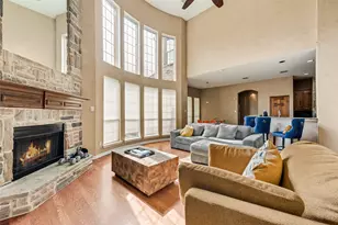 663 Links View Ct, Grand Prairie, TX 75052 - Photo 5