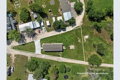 202 N 6th Street, Mount Calm, TX 76673 - Photo 5