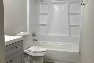 407 N Justin Ave, Dallas, TX 75211 - Photo 9