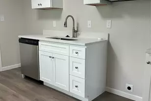 407 N Justin Ave, Dallas, TX 75211 - Photo 7