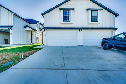 912 Cooksey Court #B, Grandview, TX 76050 - Photo 1