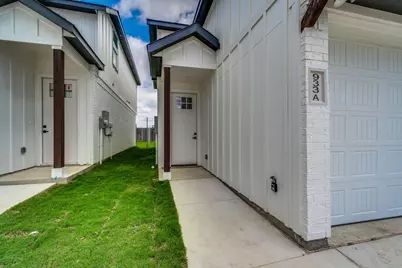 912 Cooksey Court #B, Grandview, TX 76050 - Photo 5