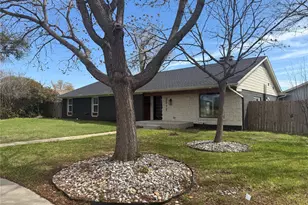 2517 Canterbury Ct, Carrollton, TX 75006 - Photo 3