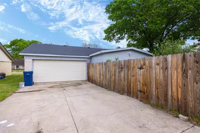 2822 Chariot Lane, Garland, TX 75044 - Photo 11