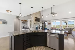 4095 Agnes Cir, Springtown, TX 76082 - Photo 9