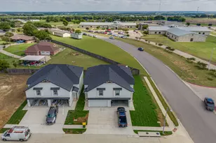 924 Cooksey Ct, Grandview, TX 76050 - Photo 11