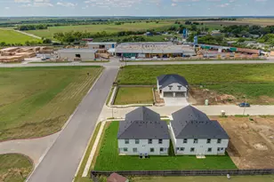 924 Cooksey Ct, Grandview, TX 76050 - Photo 13