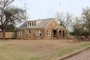 111 S 7th Ave, Munday, TX 76371 - Photo 3