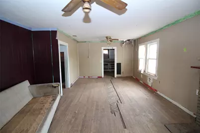 111 S 7th Avenue, Munday, TX 76371 - Photo 13