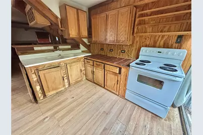 320 Hillside Lane, Valley View, TX 76272 - Photo 9