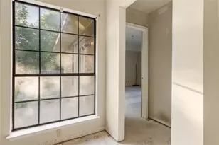 1923 Ramada Dr, Waco, TX 76712 - Photo 9