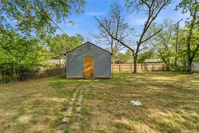 1204 W 3A Street, McGregor, TX 76657 - Photo 11