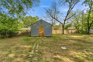 1204 W 3a St, McGregor, TX 76657 - Photo 11