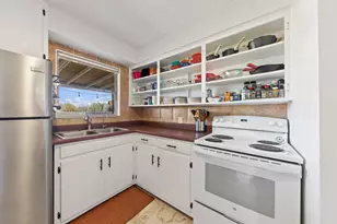 1501 Kirkwood Dr, Garland, TX 75041 - Photo 9