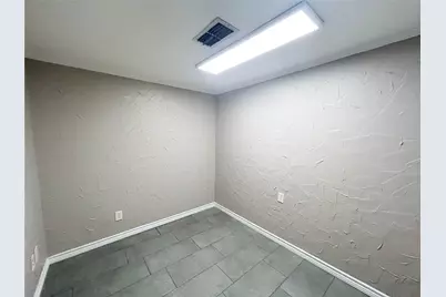 1905 W Ennis Avenue #204, Ennis, TX 75119 - Photo 11