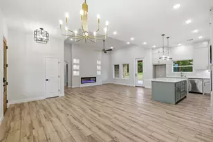 1021 Preserve St, Weatherford, TX 76085 - Photo 7