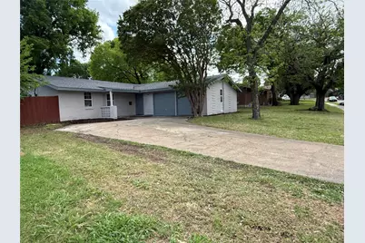 2010 Durham Street, Irving, TX 75062 - Photo 1