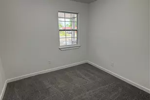 2010 Durham St, Irving, TX 75062 - Photo 13