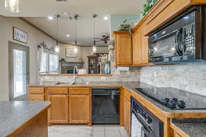 1733 Colorado Drive, Burleson, TX 76028 - Photo 19