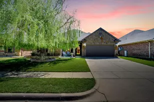 1733 Colorado Dr, Burleson, TX 76028 - Photo 3