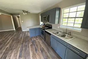 1502 Daffan Ave, Ennis, TX 75119 - Photo 5