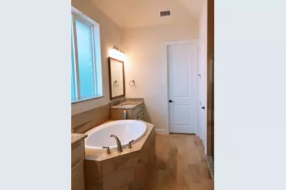 8712 Pine Valley Drive, McKinney, TX 75070 - Photo 11