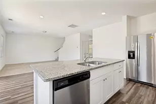 2430 Sagebrush Dr, Glenn Heights, TX 75154 - Photo 5