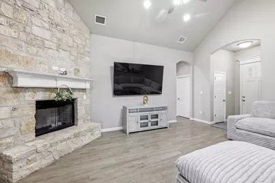 3312 Arrow Creek Drive, Granbury, TX 76049 - Photo 5