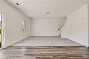 2430 Sagebrush Dr, Glenn Heights, TX 75154 - Photo 7