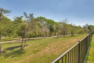 2430 Sagebrush Dr, Glenn Heights, TX 75154 - Photo 25