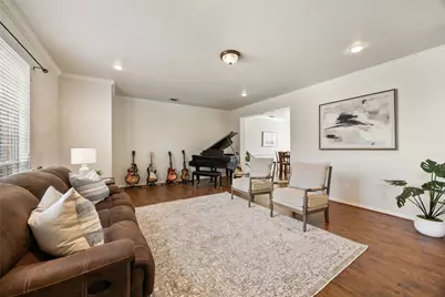 8506 Linda Vista Drive, Rowlett, TX 75088 - Photo 3