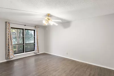 427 Arborview Drive, Garland, TX 75043 - Photo 3