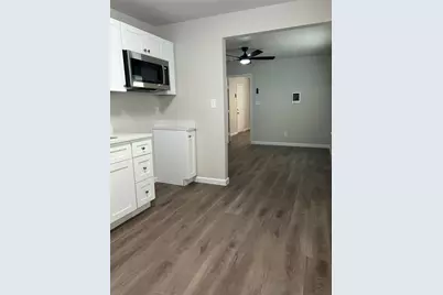 407 N Justin Avenue #Unit A, Dallas, TX 75211 - Photo 7