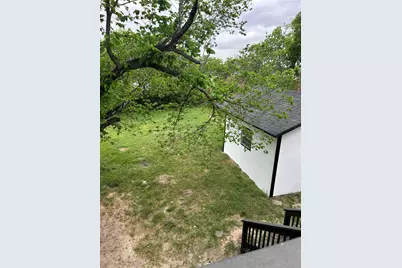 407 N Justin Avenue #Unit A, Dallas, TX 75211 - Photo 13