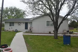 564 Co Rd 3505, Quinlan, TX 75474 - Photo 1