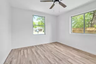 5620 Hiett Ct, Fort Worth, TX 76112 - Photo 11