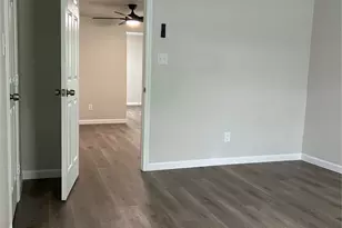 407 N Justin Ave, Dallas, TX 75211 - Photo 3